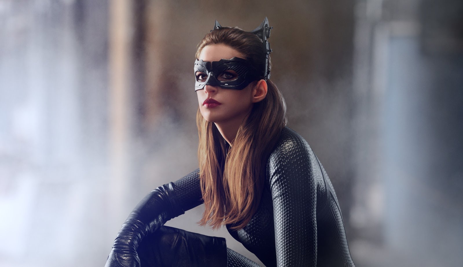 catwoman-batman-anne-hathaway