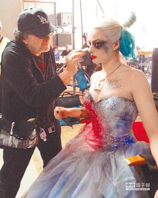 Margot Robbie como Harley Quinn de novia en el set de Escuadrón Suicida (2016)
