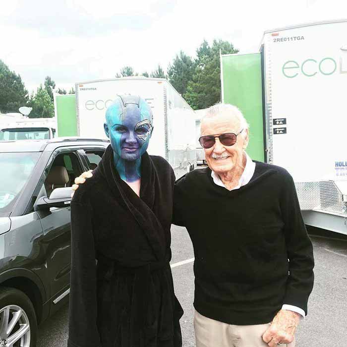 Pillan a Stan Lee con Nébula en el rodaje de 'Vengadores: Infinity War'