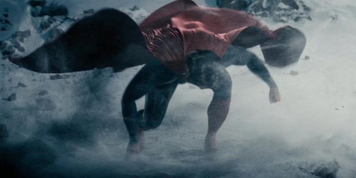 Superman vuela en 'El Hombre de Acero'