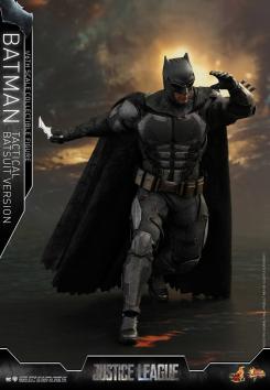 Figura de Batman de Hot Toys para Liga de la Justicia (2017)