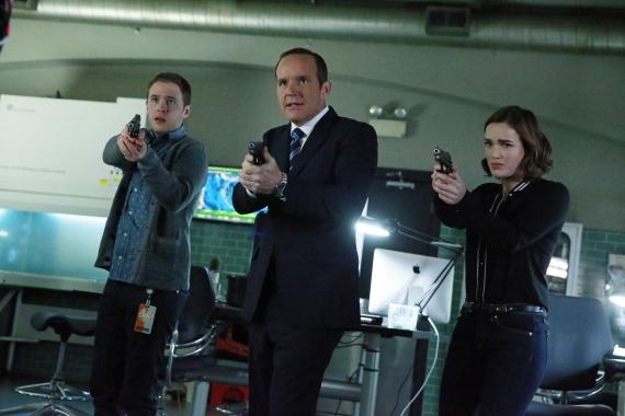 Agentes de S.H.I.E.L.D. 2x21: S.O.S. - Part 1