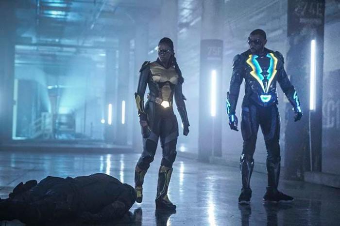 Imagen de Black Lightning (2018 - ?) 1x10: Sins of the Father: The Book of Redemption