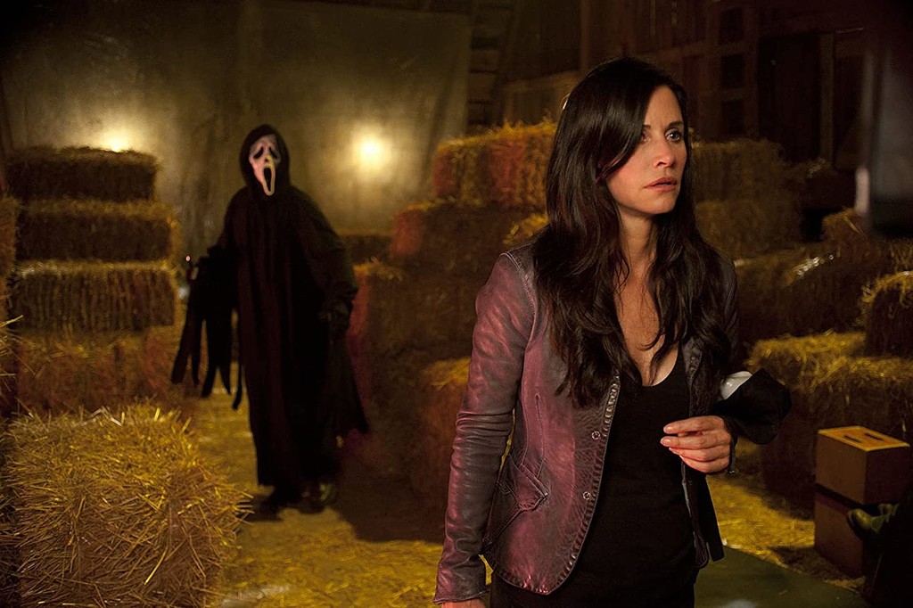 'Scream 5' confirma el regreso de Courteney Cox dando vida a la reportera Gale Weathers en la esperada secuela 