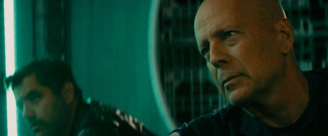 Trailer de "Breach", al espacio... ¡con Bruce Willis! - My CMS